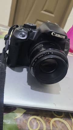 Canon EOS 700D