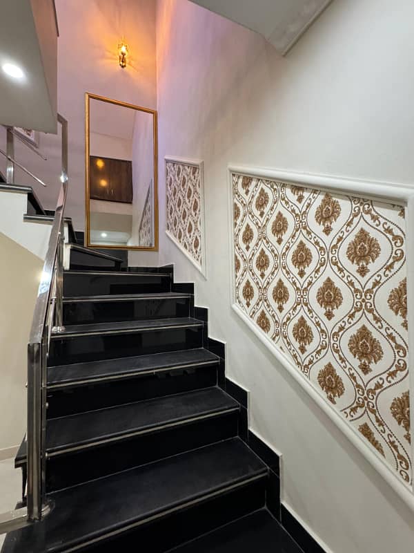 Luxury in a 5 Marla Modern Masterpiece for Sale in Izmir Town, Lahore 13