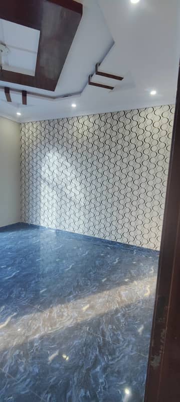 Luxury in a 5 Marla Modern Masterpiece for Sale in Izmir Town, Lahore 27