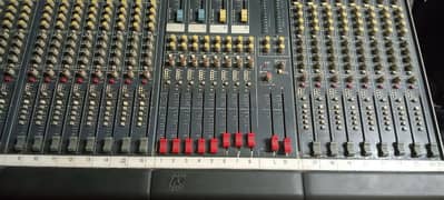 GL 3000 ALLEN,& HEATH 24 channel mixer console usable working