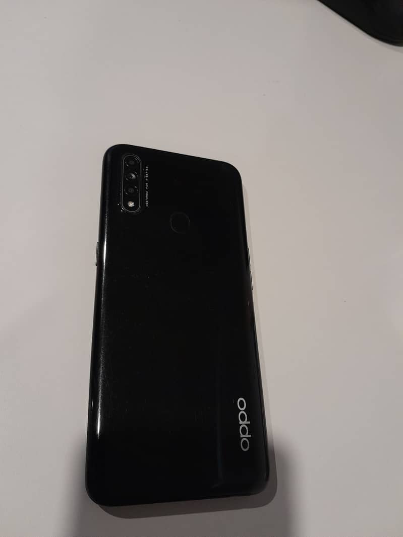 OPPO A31 0