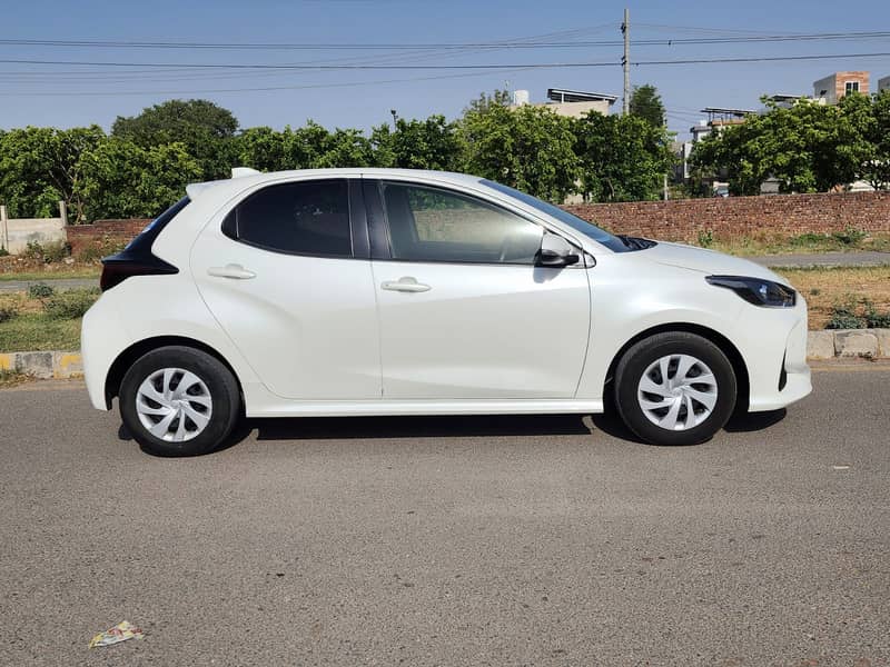 Toyota Yaris 2022 X Push Start 4 Grade (Fresh Import) Swift City 13