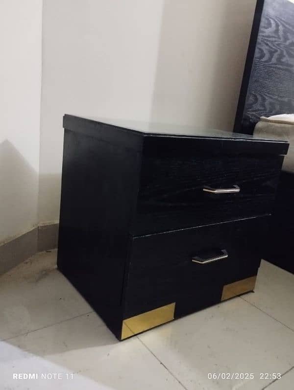 LESS USED FURNITURE FOR URGENT SALE 2