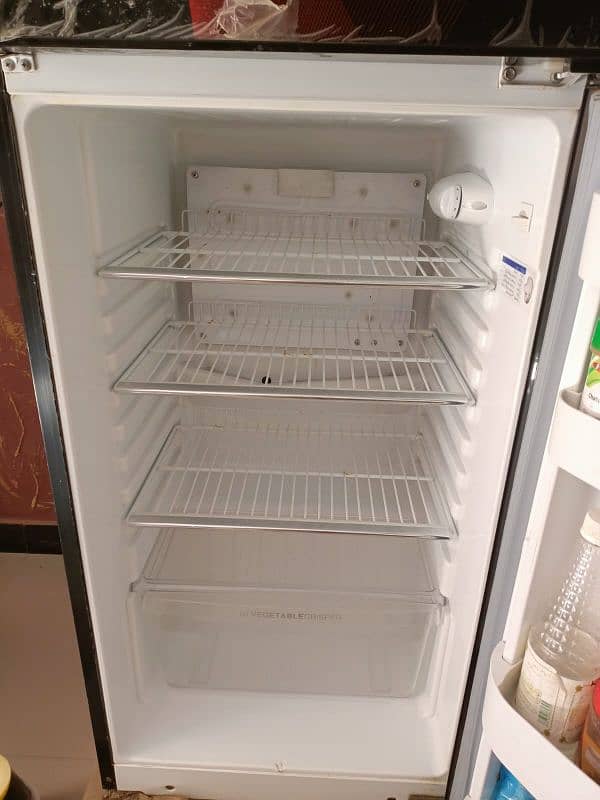 Orient Ruby OR-330 Fridge for Sale – Excellent Condition! 3