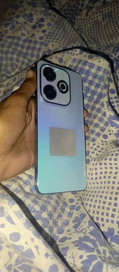 Infinix hot 40i. 8+8 128