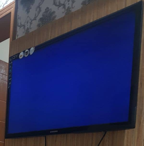 Samsung 40" Full HD Series 5 Tv. 0