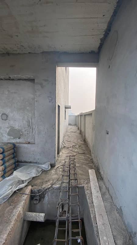 Q Block 10 Marla Main 50 Fit Road Gray Shutter Double Story House For Sale Al Rehman Garden Phase-2 2