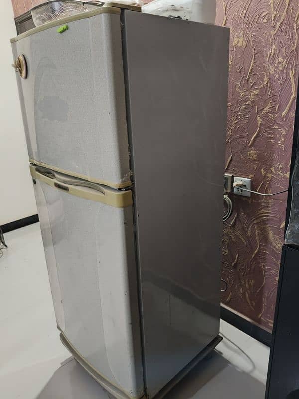 Dawlance 9170WBD Fridge for Sale – Excellent Condition! 4