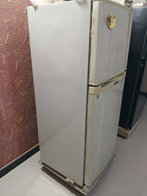 Dawlance 9170WBD Fridge for Sale – Excellent Condition! 5