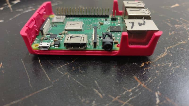 Raspberry Pi 3 B+ 2