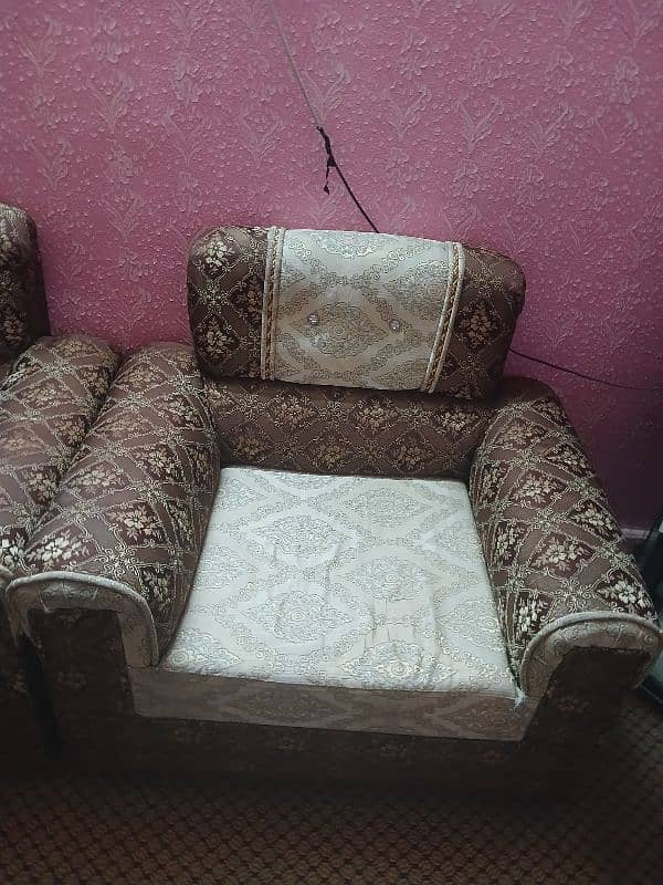 3 peice sofa set in wooden 2