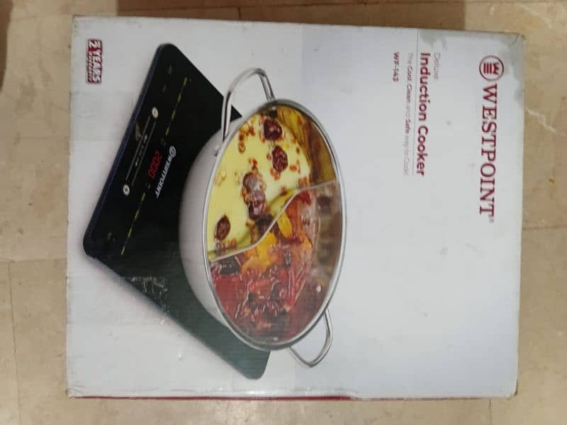 Westpoint WF-143 Deluxe Induction Cooker With Cooking Pot 0