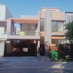 luxurious 4 bedroom house in Bahria Town