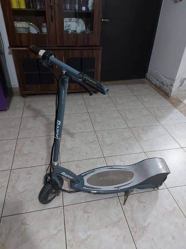 Razon Electric Scooter 0