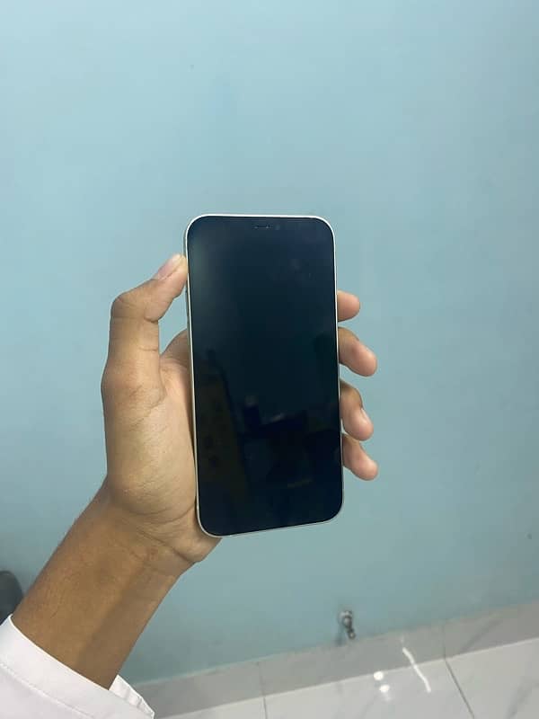 Iphone 12 jv 64 gb green 85 BH 7