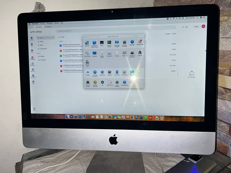 iMac ( 21.5inche 2011 ) 1