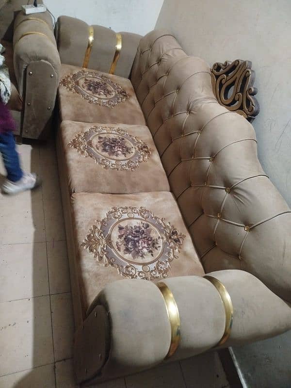 sofa set for sale only 4 munth use 1