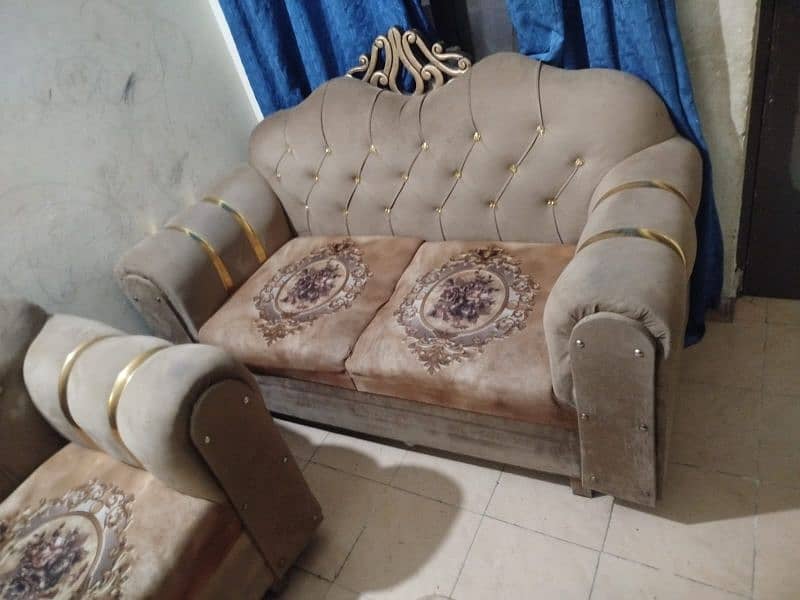 sofa set for sale only 4 munth use 2