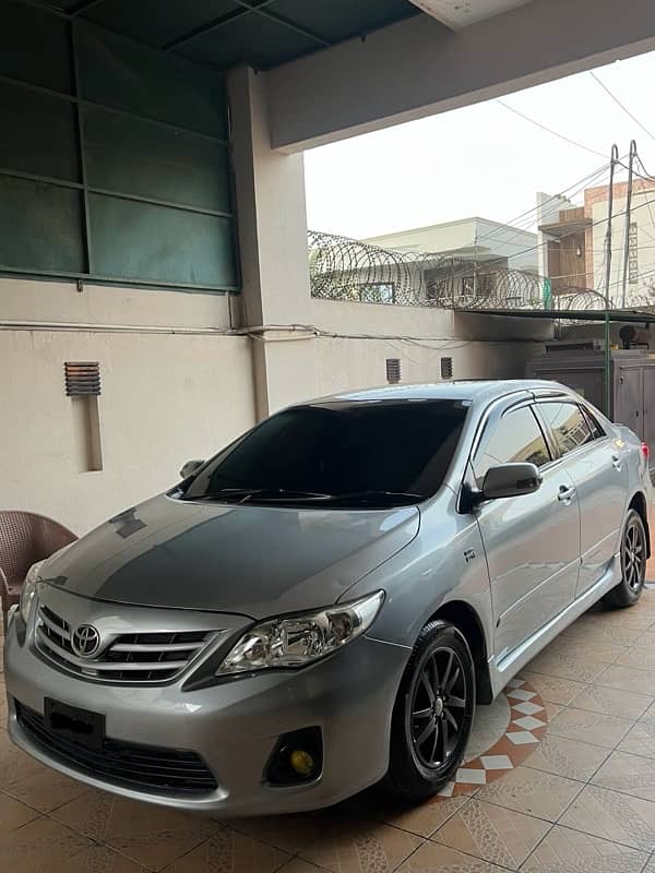 Toyota Corolla Altis 2013 4