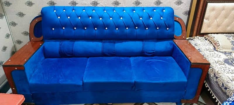 sofa good condition 3 piece. 03271550609 2