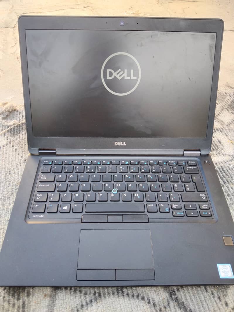 Dell latitude core I5 6th generation black 5480 1