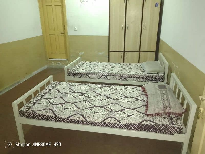 40 ROOMS WITH ATTACHED BATH AVAILABLE FOR RENT. 0