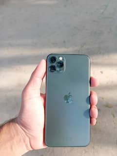 iPhone 11 pro max , 256gb iCloud lock