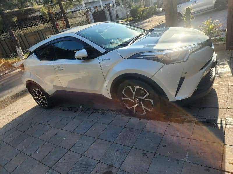 Toyota C-HR 2022 1