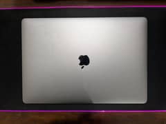 MacBook pro 2017 15 inch