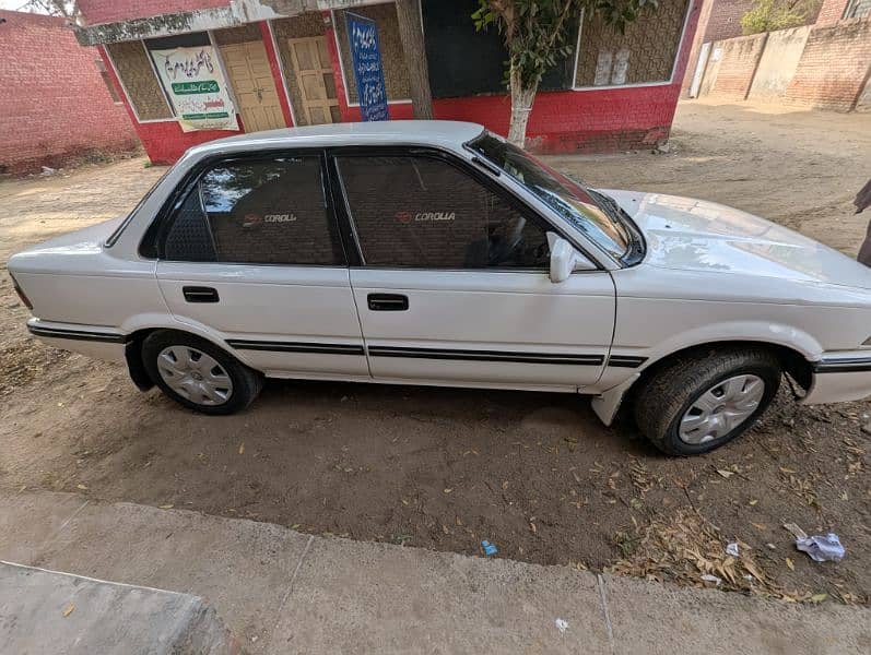 Toyota Corolla 2.0 D 1990 4