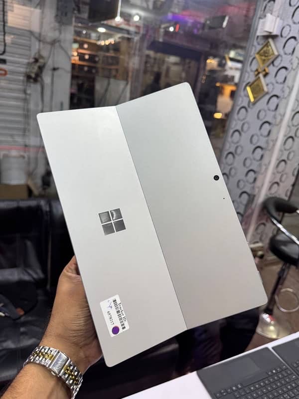 Microsoft surface pro 7 i7-10th Generation 3