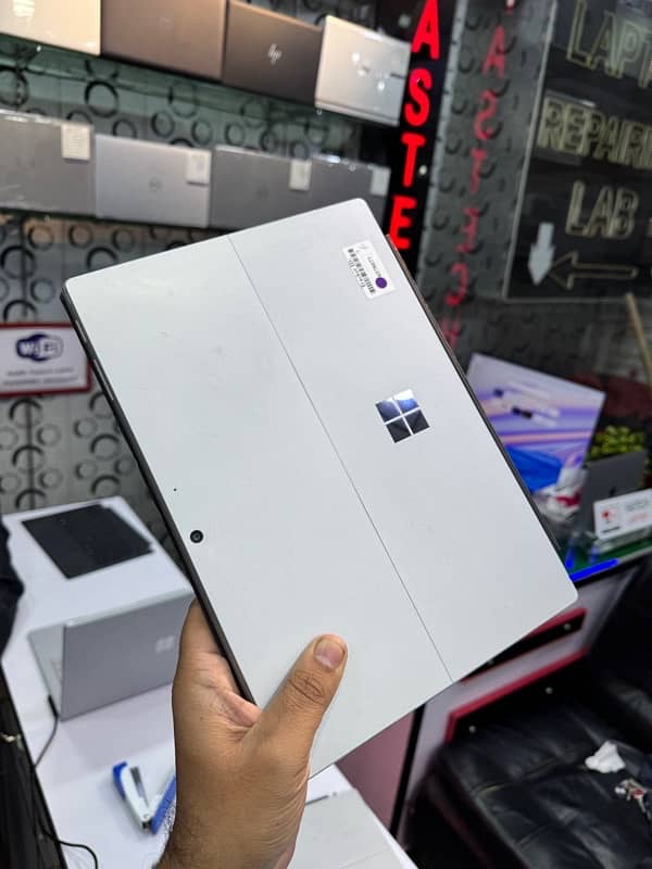 Microsoft surface pro 7 i7-10th Generation 4