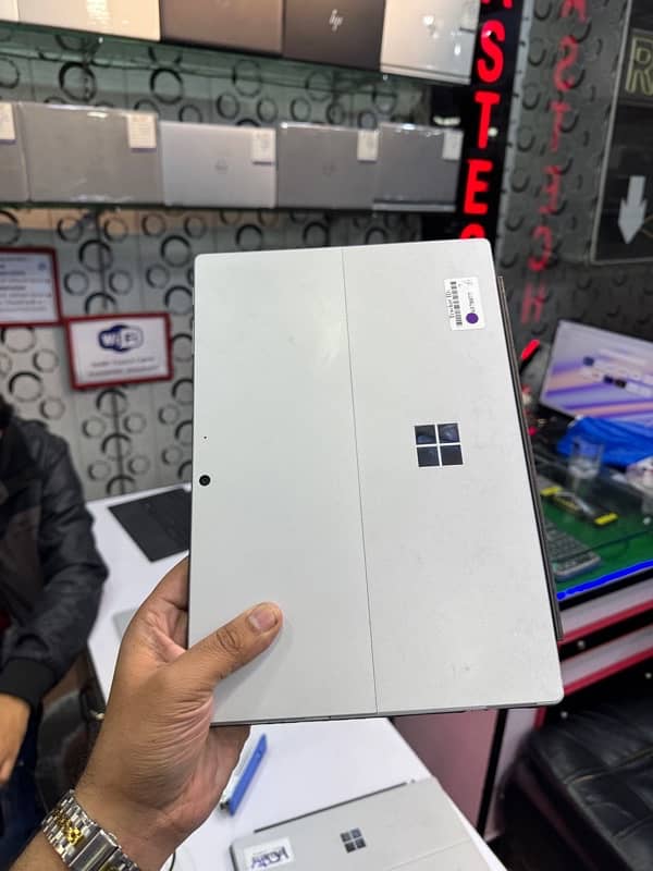 Microsoft surface pro 7 i7-10th Generation 6
