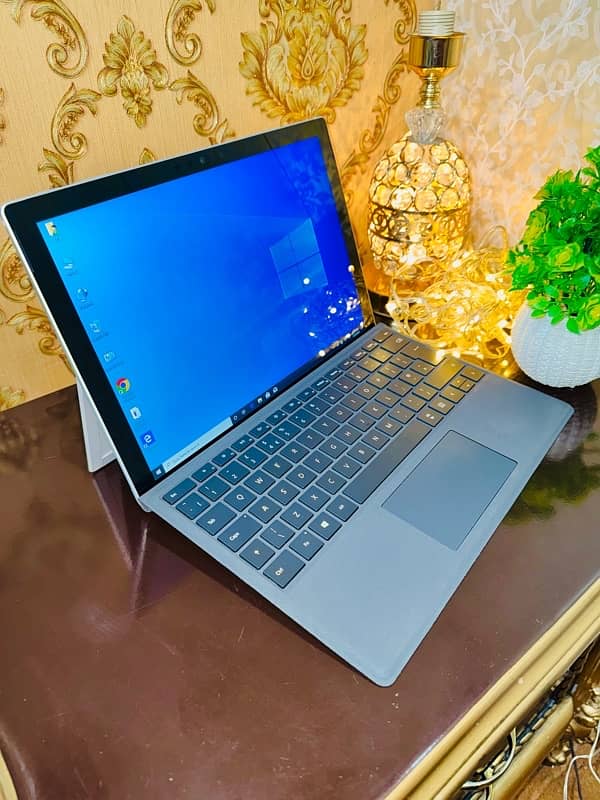 Microsoft surface pro 7 i7-10th Generation 17