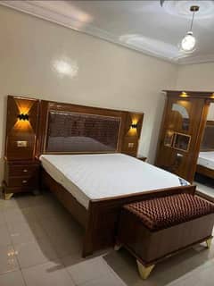 bed \ bedsets \ customize bedsets avialable \ kingsized