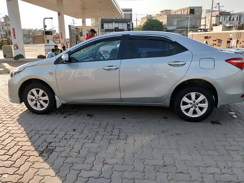 Toyota Corolla Altis 2015 1