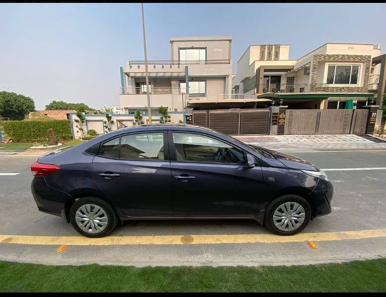 car rental / self drive/rent a car without driver / rent a car Lahore 2