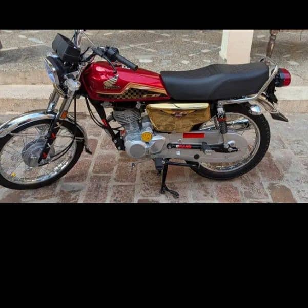 Honda CG 125 CC motorcycle urgent for sale/0313 4934 549 6