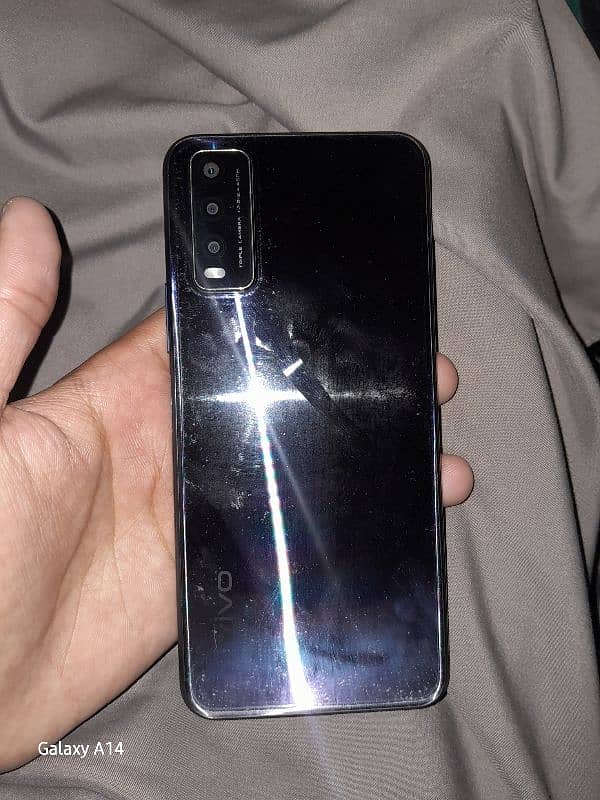 vivo y 20s 7