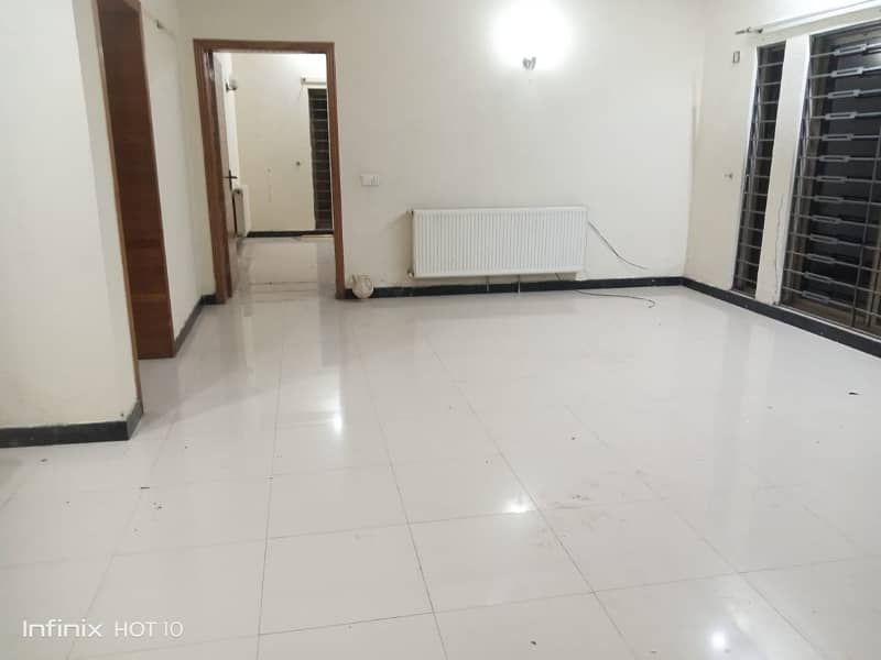 10 marla ground portion available for rent in bahria town phase 5 0