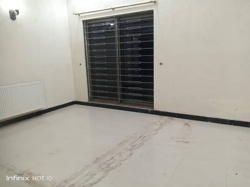 10 marla ground portion available for rent in bahria town phase 5 4