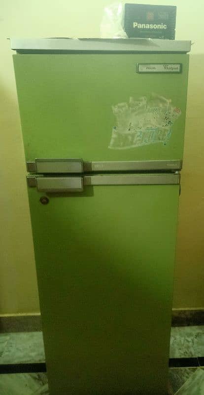FRIDGE IN EXCELLENT CONDITION FOR SALE 2