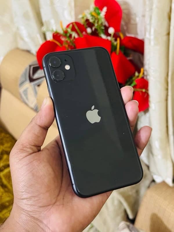 iPhone 11 64 gb battery 88%True torn ok Price:60000 water pack 0