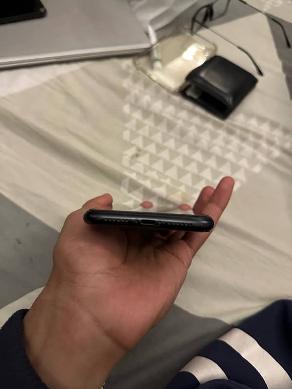 iphone xr 4