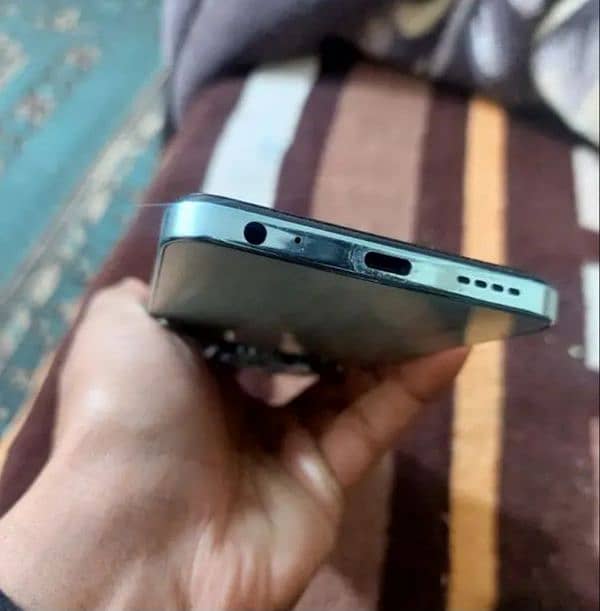 Infinix Hot 40i for sale 3