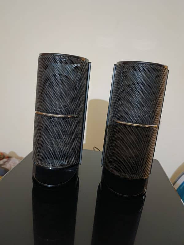 JVC Speakers 2.1 1