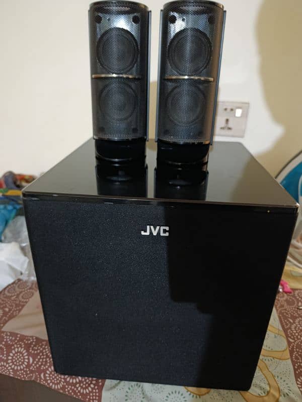 JVC Speakers 2.1 4