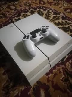 PS4 FAT WHITE,  JAILBREAK,10/10 CONDITION