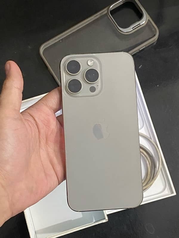 iPhone 15 pro max - Non pta factory Unlocked- 256 GB 7