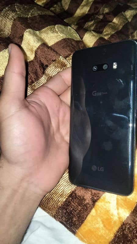 lg g8x in fresh condition 1